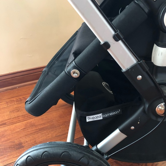 Bugaboo stroller with accessories - Picture 4 of 7
